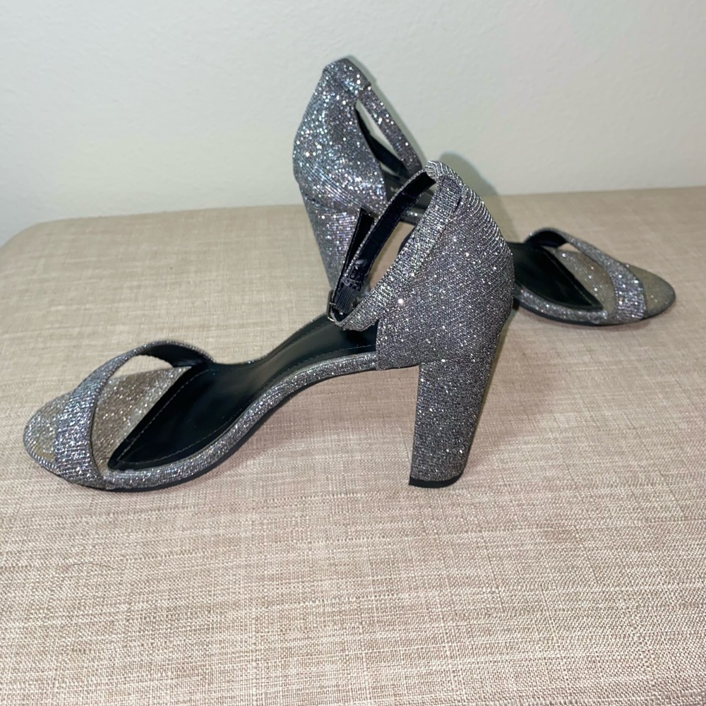 TOP Moda Glitter Heels